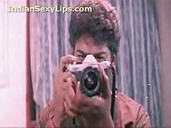 ടിപ്സി കന്യകമാർ എല്ലാ തയ്യാറായ പുരുഷന്മാരും ഒരു ക്ലബ്ബ് നുകരും