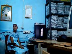 ഓഫീസ് രണ്ട് കാമുകിമാർ കൃത്രിമം