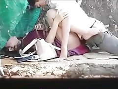 കാമുകി അവരുടെ പുരുഷന്റെ കോഴി ആസ്വദിക്കുന്നു