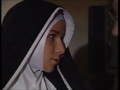 നൈപുണ്യമുള്ള കാമുകന്മാർ വികാരാധീനനായി പുസ്സി നക്കുക